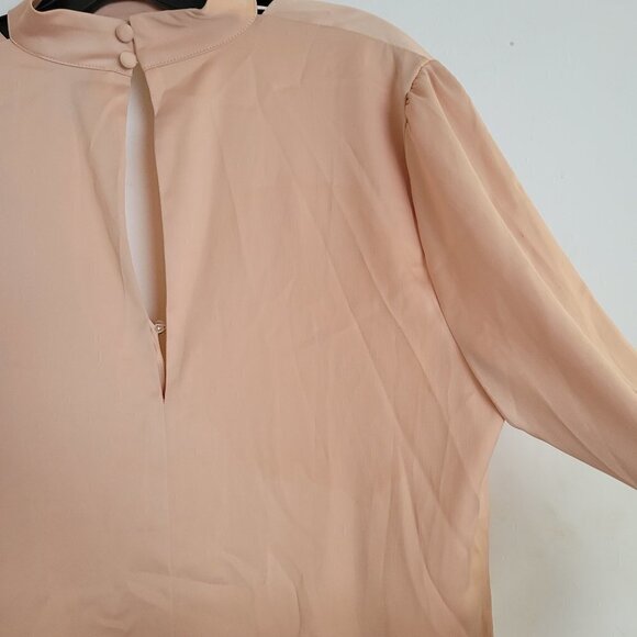 NEW L'Academie The Harper Choker Long Sleeve V Neck Blouse in Rose Pink Sz Small - Picture 13 of 14